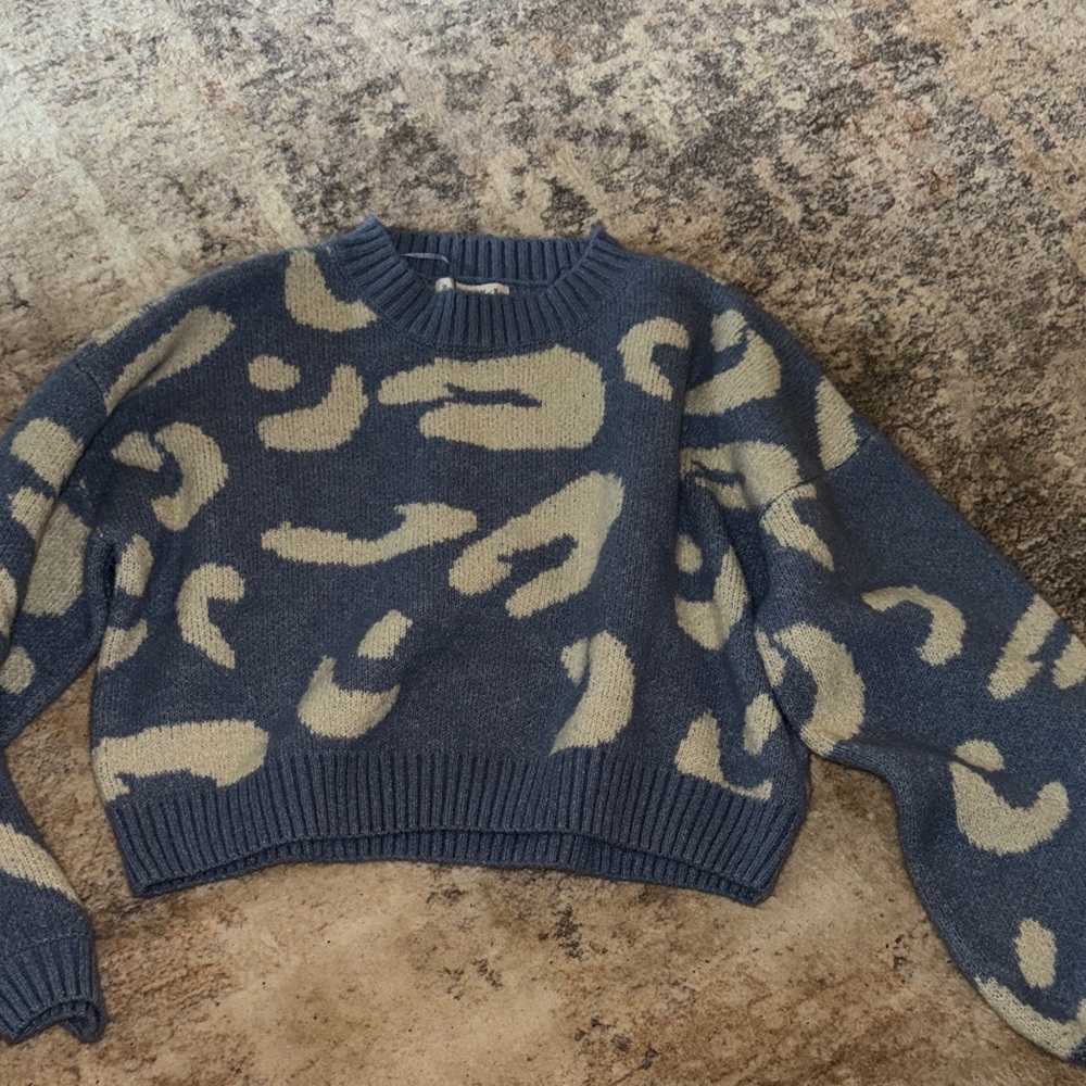 Cropped sweater